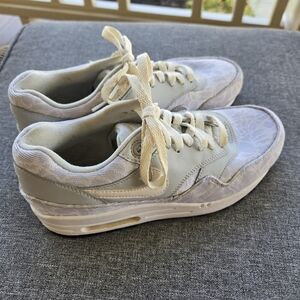 Nike Air Max 1 JCRD Womens Size 6.5, Classic Nikes With Cool Pattern